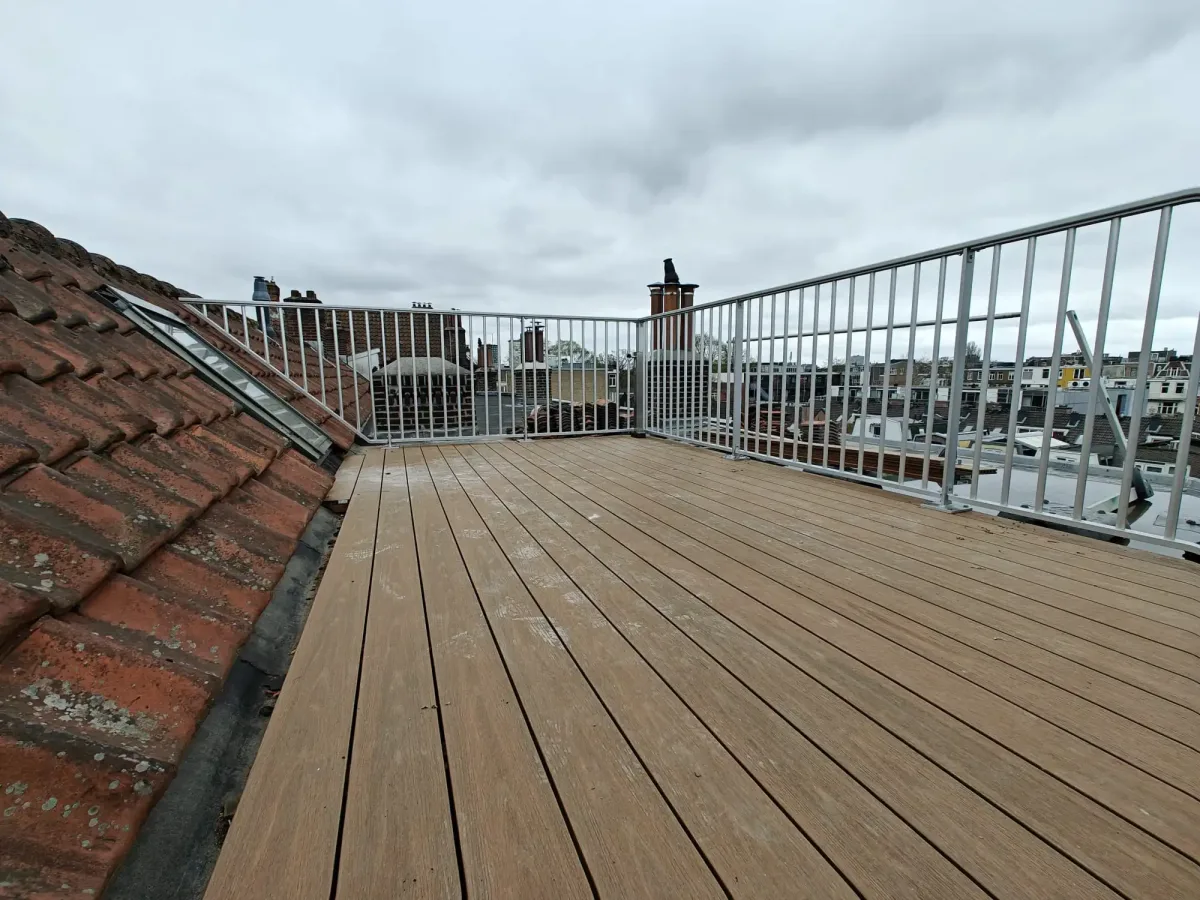 Foto van project: Aluminium hekwerk ASH-R25 op de Linnaeushof, Amsterdam 