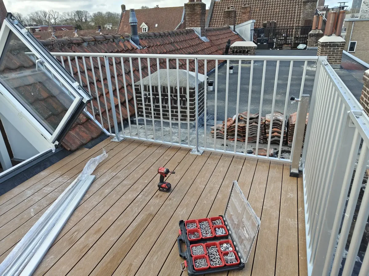 Foto van project: Aluminium hekwerk ASH-R25 op de Linnaeushof, Amsterdam 