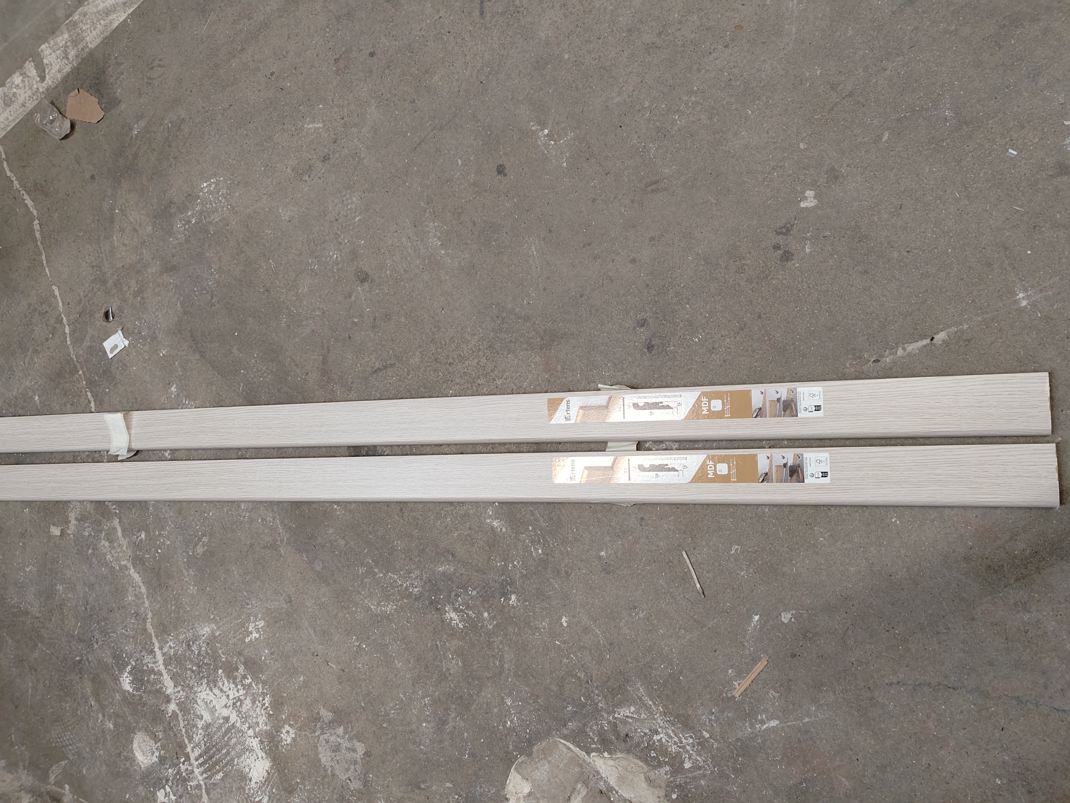 PLINTHE MDF 15X78X2400