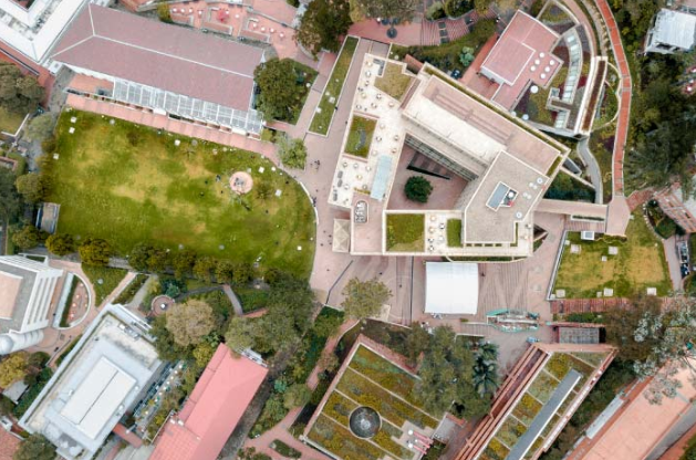 Planta física y recursos