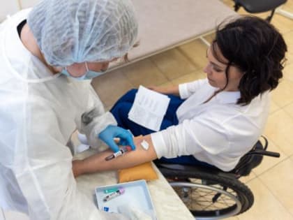 В России в первые с июля выявили 3 тысячи случаев COVID-19