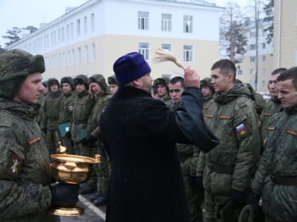 Священнослужители благословили военнослужащих на начало «зимней сессии» - зимнего периода обучения в войсках