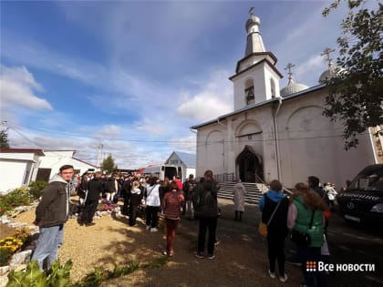 Трагедия в Вагонке: прощание с 11-летней Настей