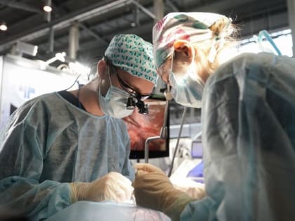 Успешная операция с использованием 3D-печатного импланта в Свердловской области