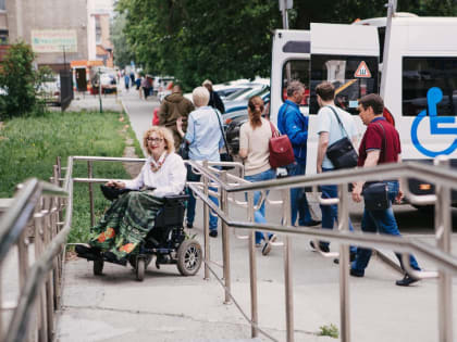 Врачи приглашают маломобильных горожан на специальные медицинские осмотры