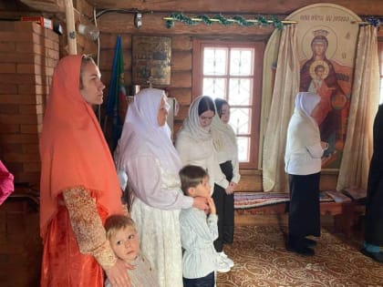 Светлый праздник Рождества Христова в Михайло-Архангельском храме