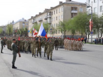 Репетиция торжественного прохождения колонн