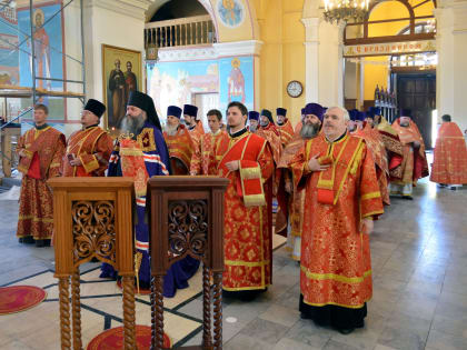 В день Ангела епископ Феодосий возглавил соборную службу