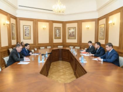 Губернатор обсудил с Генконсулом Киргизии в Екатеринбурге мероприятия 2020 года в рамках перекрёстного года двух стран