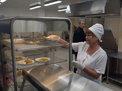 Свердловчане сообщили о массовом отравлении детей в лагере «Волна»