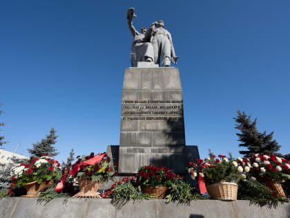 Евгений Куйвашев распорядился о проведении мероприятий по празднованию 80-летия Уральского добровольческого танкового корпуса