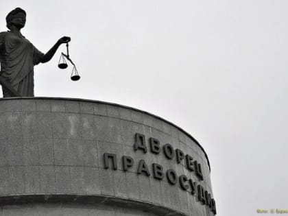 В Екатеринбурге суд продлил арест женщине, обвиняемой в убийстве троих детей