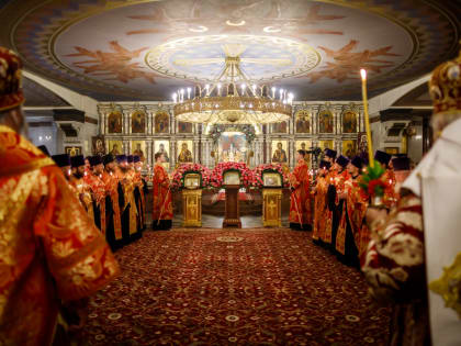 В Храме-на-Крови накануне Собора новомучеников Церкви Русской совершено архиерейское всенощное бдение