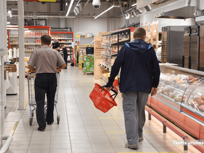 В общепите новые правила: цифровая маркировка продуктов, фото в магазинах и чаевые в чеках