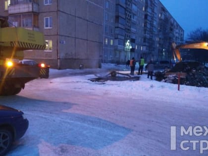 В Нижнем Тагиле из-за прорыва трубы без тепла и горячей воды остались несколько школ и детсадов на ГГМ