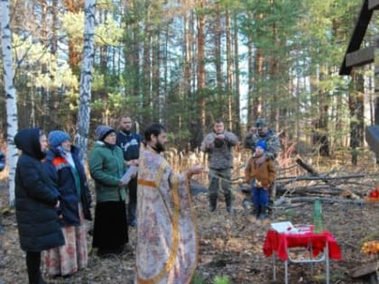 Поклонный крест на месте храма установлен впервые