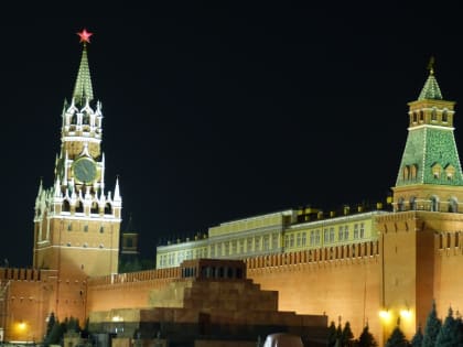Пьяный москвич ночью пытался проникнуть в Мавзолей, чтобы украсть тело Ленина