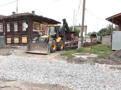 Предприятия коммунального комплекса в Ирбите продолжают работу по подготовке к старту отопительного сезона.