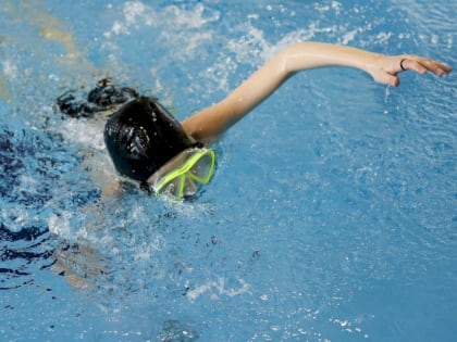 Повышенное содержание хлора выявили в бассейне в Оренбурге, где отравились посетители