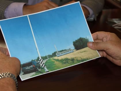 Виктор Якимов инициировал установку в Каменске-Уральском двух въездных знаков, отражающих присвоенное муниципалитету в 2021 году почетное звание «Город трудовой доблести»