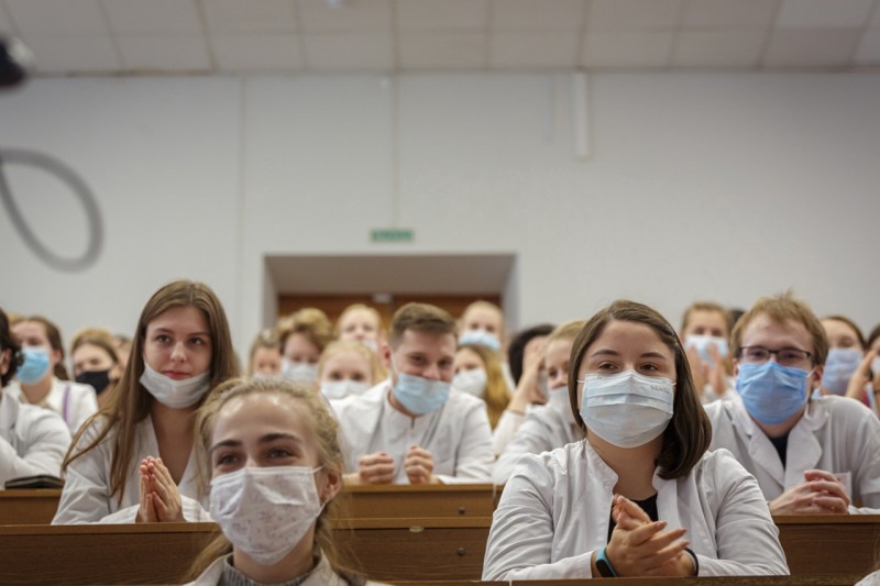 Свердловский медицинский университет. УГМУ. Фотосессия выпускников медицинского университета. Приглашаем выпускников медицинских вузов. Выпускной в медицинском институте.