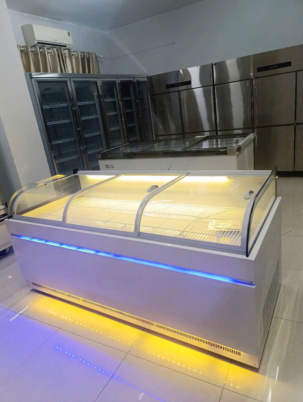 tủ đồ nguội nhiệt độ thấp - Bàn Lạnh – Bàn Đông – Bàn Mát Wincoold chính hãng tủ đồ nguội nhiệt độ thấp - Bàn Lạnh – Bàn Đông – Bàn Mát Wincoold chính hãng