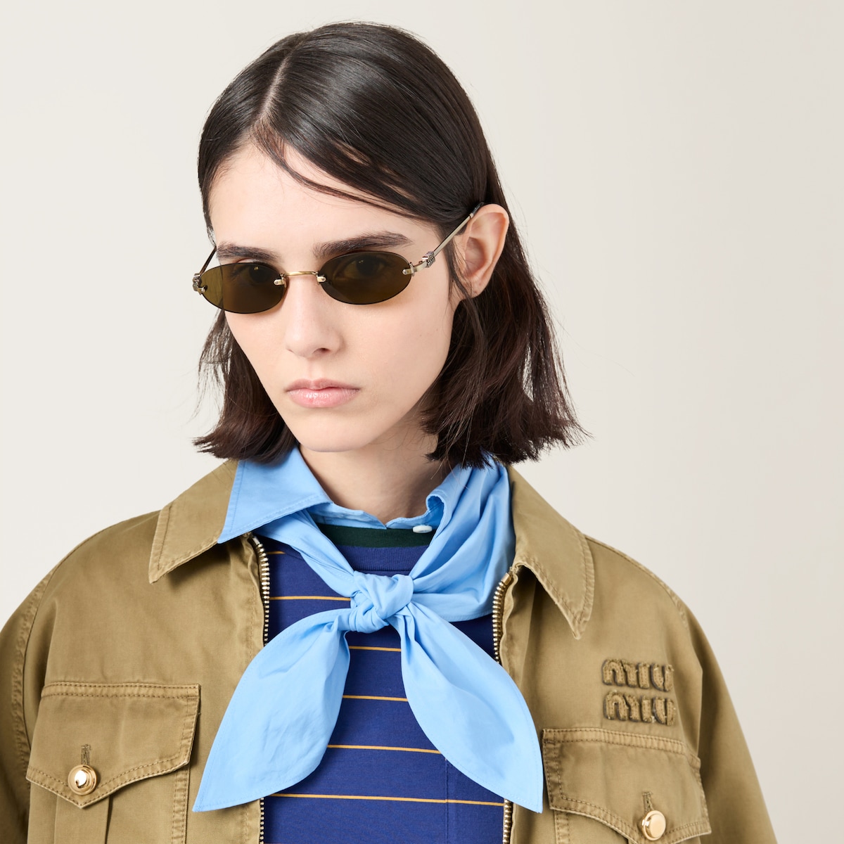 Miu Miu SMUA54 — Miu Miu Logo Güneş Gözlüğü 2