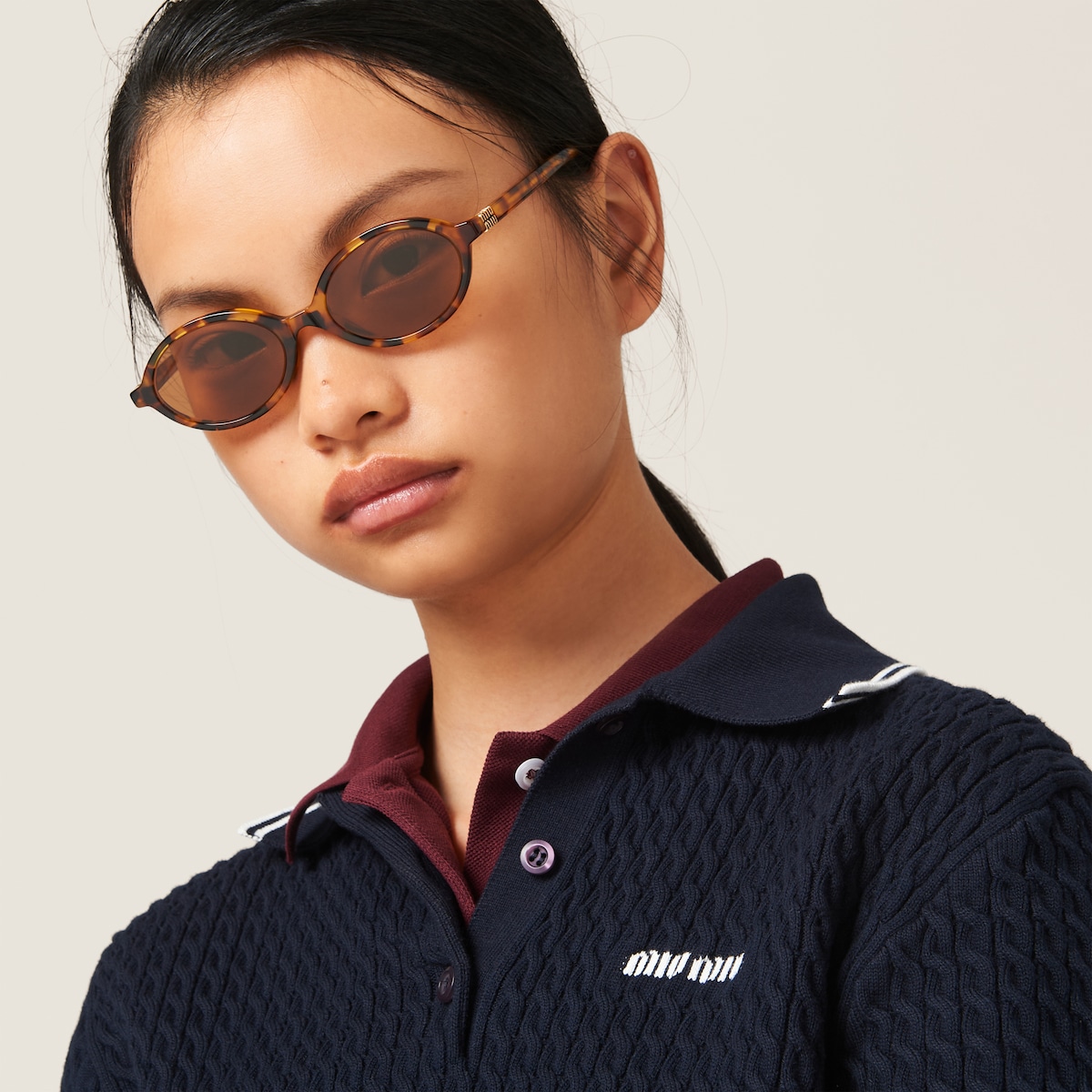 Miu Miu SMU04Z — Miu Regard Güneş Gözlüğü 2
