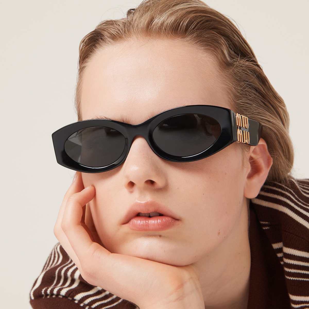 Miu Miu SMU11W — Miu Glimpse Güneş Gözlüğü 2