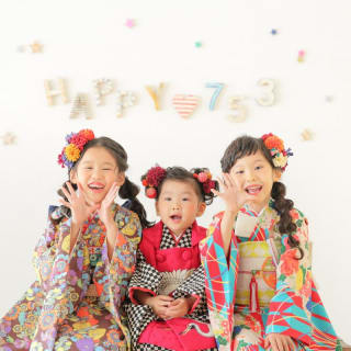 七五三　記念写真　女の子　３人　キッズフォトハウス　HAPISTA