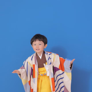 七五三　男の子　可愛い　カラフル　キッズフォトスタジオ　ハピスタ