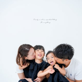 ファミリー　5歳　2歳　誕生日　バースデー　スタジオ　なかもず　白ほりスタジオ　堺　フォトスタジオ　家族写真