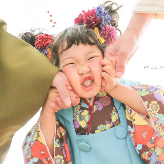 七五三　3歳女の子　可愛い　カラフル　キッズフォトスタジオ　ハピスタ