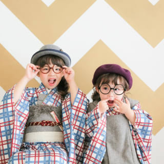 七五三　姉妹撮影　7歳女の子　3歳女の子　着物　可愛い　キッズフォトスタジオ　ハピスタ