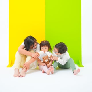 誕生日撮影　5歳誕生日　バースデー　バースデー撮影　記念撮影　メガネ　私服撮影　男の子　キッズフォトスタジオ　フォトスタジオ　大阪フォトスタジオ　堺市フォトスタジオ　3兄弟　兄弟撮影