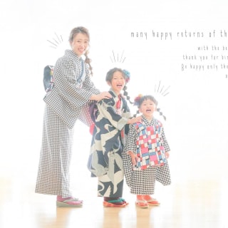 七五三　3歳女の子　7歳女の子　ママ　親子写真　可愛い　カラフル　キッズフォトスタジオ　ハピスタ