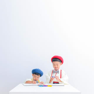 七五三　記念写真　男の子　赤　青　キッズフォトハウス　HAPISTA