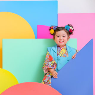 七五三　記念写真　女の子　カラフル　キッズフォトハウス　HAPISTA