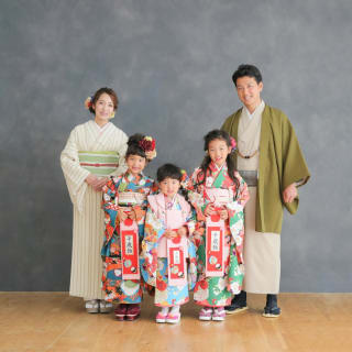 七五三　記念写真　女の子　3姉妹　家族写真　キッズフォトハウス　HAPISTA