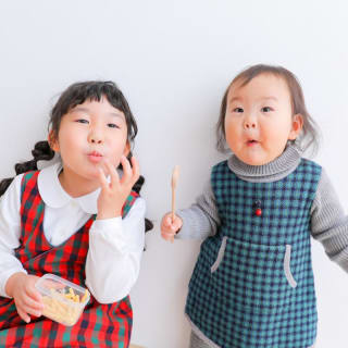 姉妹撮影　写真　カラフル　フォトスタジオ　ハピスタ