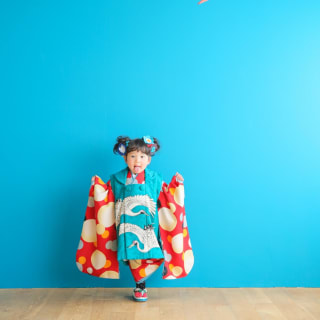 七五三　3歳女の子　可愛い　カラフル　キッズフォトスタジオ　ハピスタ