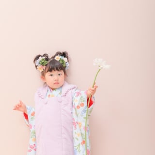 七五三　3歳女の子　可愛い　カラフル　キッズフォトスタジオ　ハピスタ