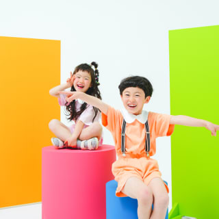きょうだい撮影　写真　カラフル　フォトスタジオ　ハピスタ
