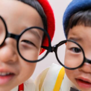 七五三　記念写真　男の子　赤　青　キッズフォトハウス　HAPISTA