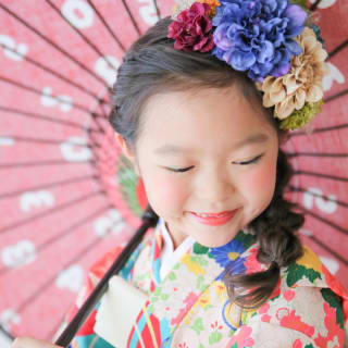 七五三　７歳女の子　可愛い　カラフル　キッズフォトスタジオ　ハピスタ