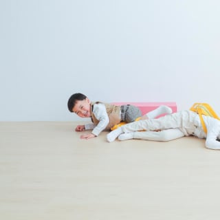 兄弟フォト　記念写真　カラフル　キッズフォトスタジオ　ハピスタ