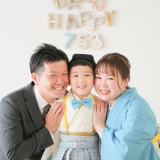 七五三　ファミリー　家族写真　可愛い　カラフル　キッズフォトスタジオ　ハピスタ