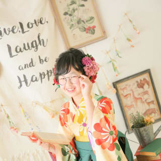 七五三　７歳女の子　可愛い　カラフル　キッズフォトスタジオ　ハピスタ