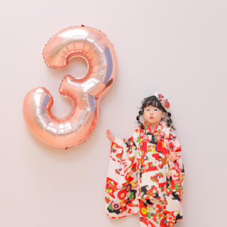 七五三　3歳女の子　可愛い　カラフル　キッズフォトスタジオ　ハピスタ