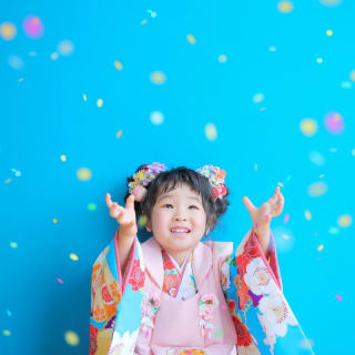 七五三　3歳女の子　可愛い　カラフル　キッズフォトスタジオ　ハピスタ